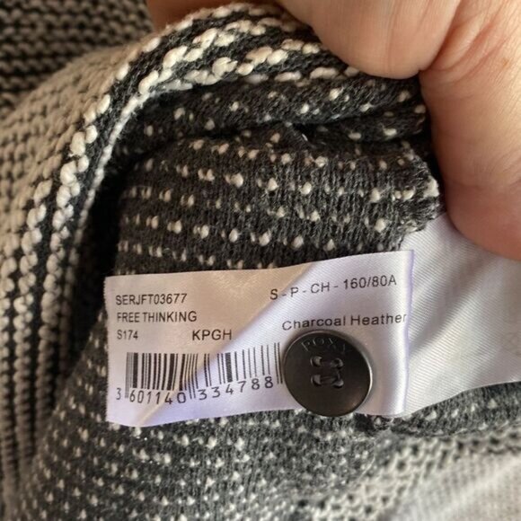 Roxy shirt - Picture 6 of 9